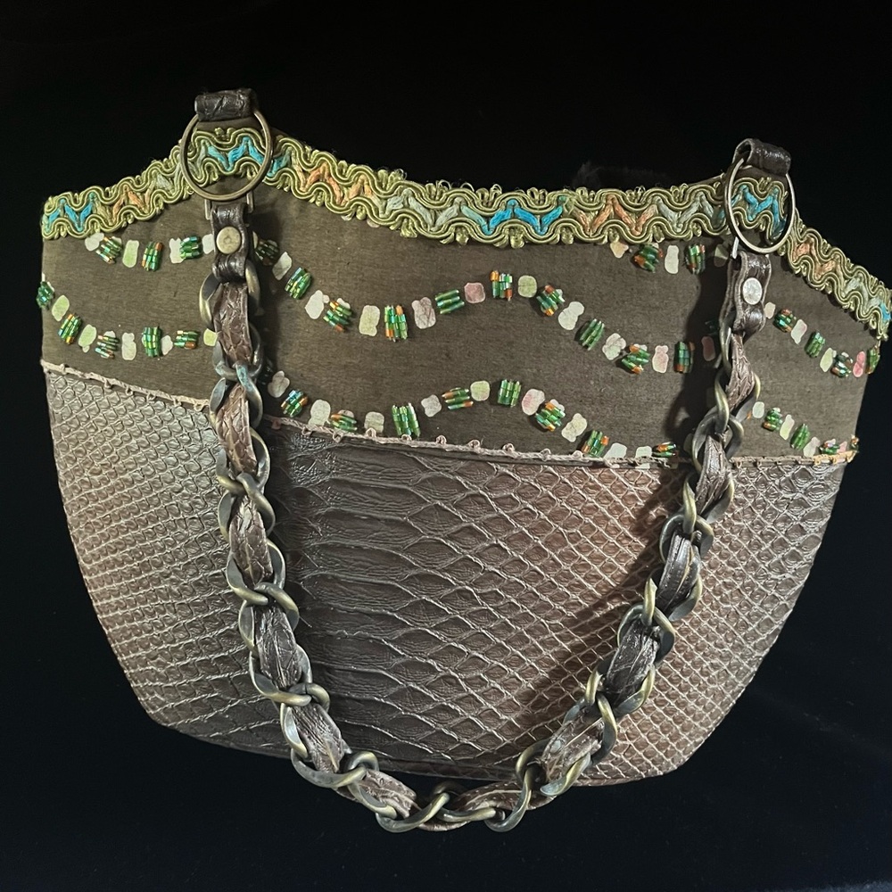 Mary Frances Beaded Shell Handbag - Picture 3 of 16